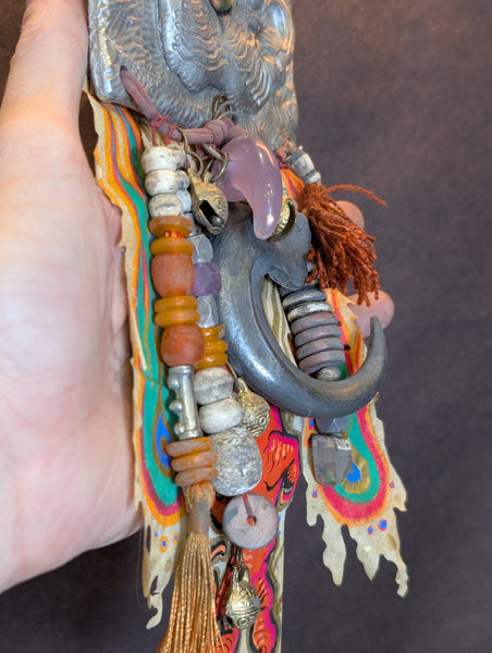 WARDING PAW REAL PEWTER WALL TALISMAN