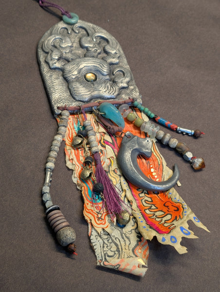 WARDING PAW REAL PEWTER WALL TALISMAN