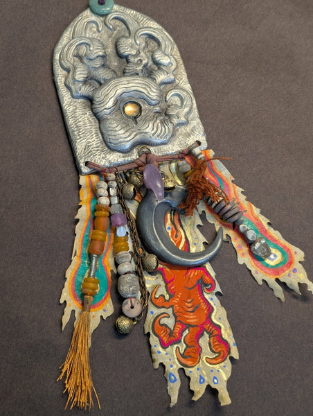 WARDING PAW REAL PEWTER WALL TALISMAN