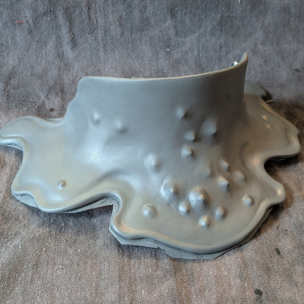 XENO GORGET BLANK ARMOR CAST PREORDER- !!SPIKE VERSION!!  *SHIPS LATE MAY THROUGH JULY*