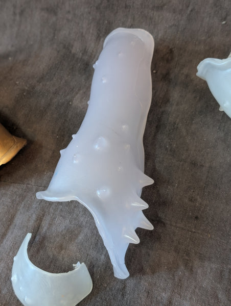 LARGE ALIEN SPIKE BRACER BLANK CAST