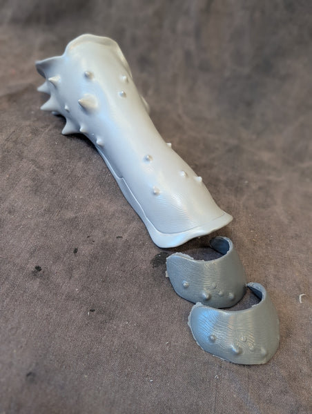 LARGE ALIEN SPIKE BRACER BLANK + HAND GUARDS **PREORDER** SHIPS LATE MAY THROUGH JULY