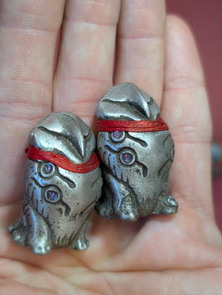 TOKEN OF **UNKNOWN PRONUNCIATION** ACOLYTE- PEWTER METAL CHARM