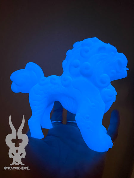 FOO DOG BLEP- PEACOCK BLUE / GLOW IN THE DARK