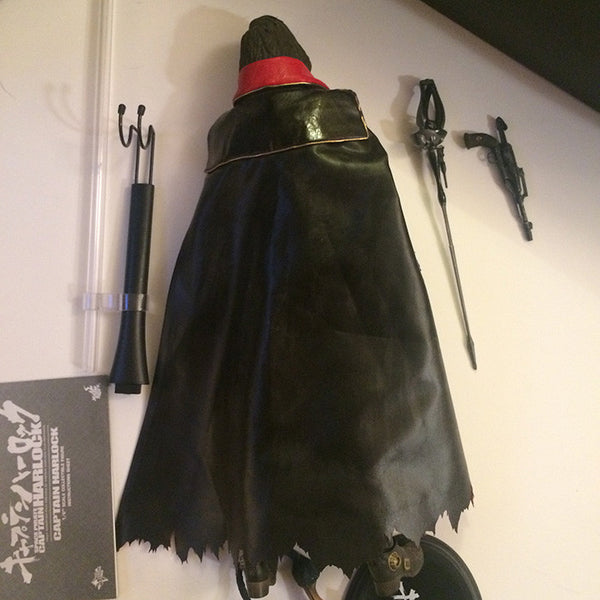 CAPTAIN HARLOCK HOT TOYS 1/6 FIGURE