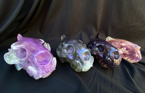 SPIRIT HOUSE CRYSTAL SKULL -DARK PURPLES