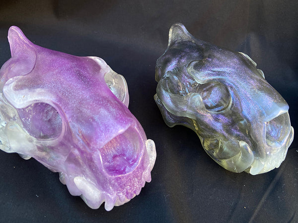 SPIRIT HOUSE CRYSTAL SKULL -DARK PURPLES