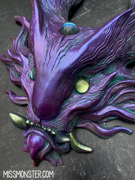 PAINTED WATCHING BEAST WALL PLAQUE