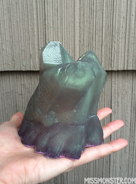 CAST CRYSTAL LIGHT- QUARTZ
