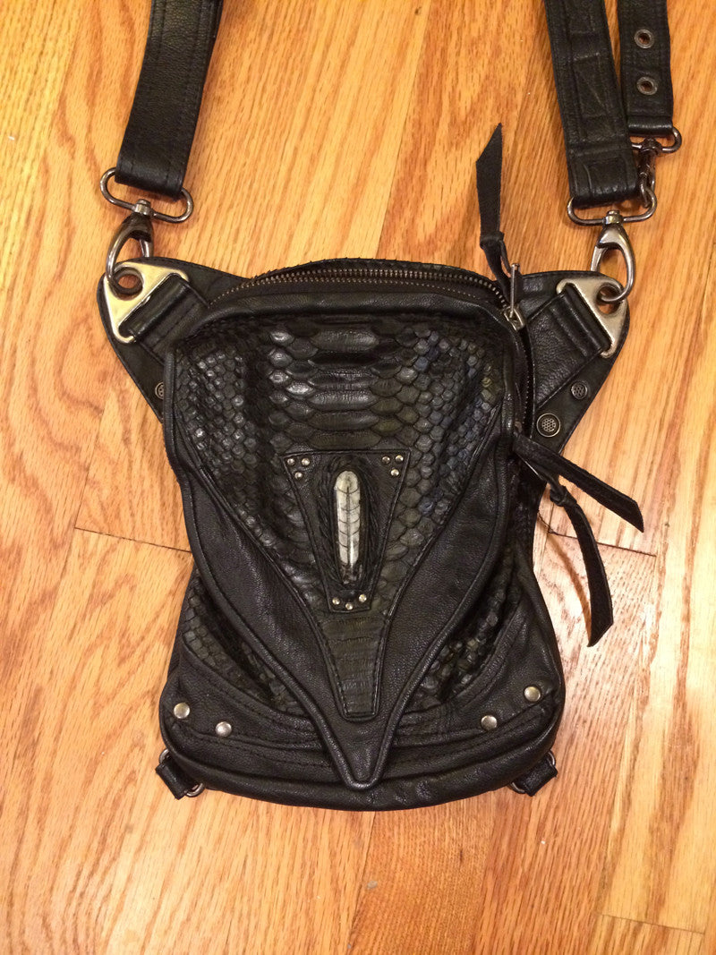 JUNGLE TRIBE PREDATOR PREY BLASTING BAG