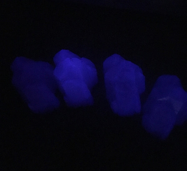 URETHANE GLOW IN THE DARK CRYSTAL- SMALL ( PINK)
