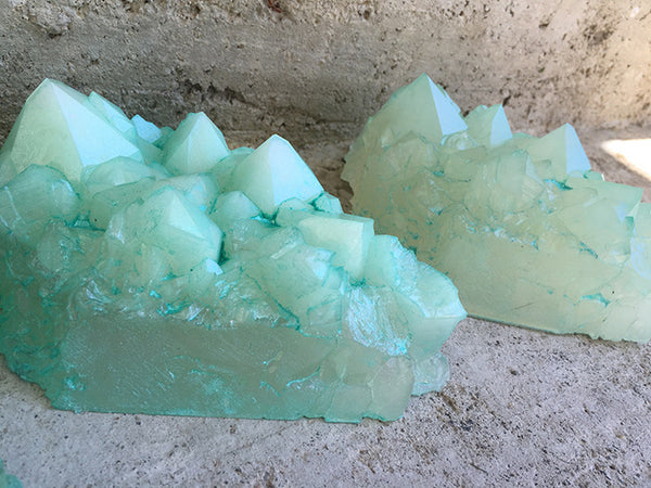 URETHANE GLOW IN THE DARK CRYSTAL- LARGE ( MINT GREEN)