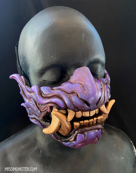 SNARL HALF MASK- IRIDESCENT PURPLE WITH GOLD