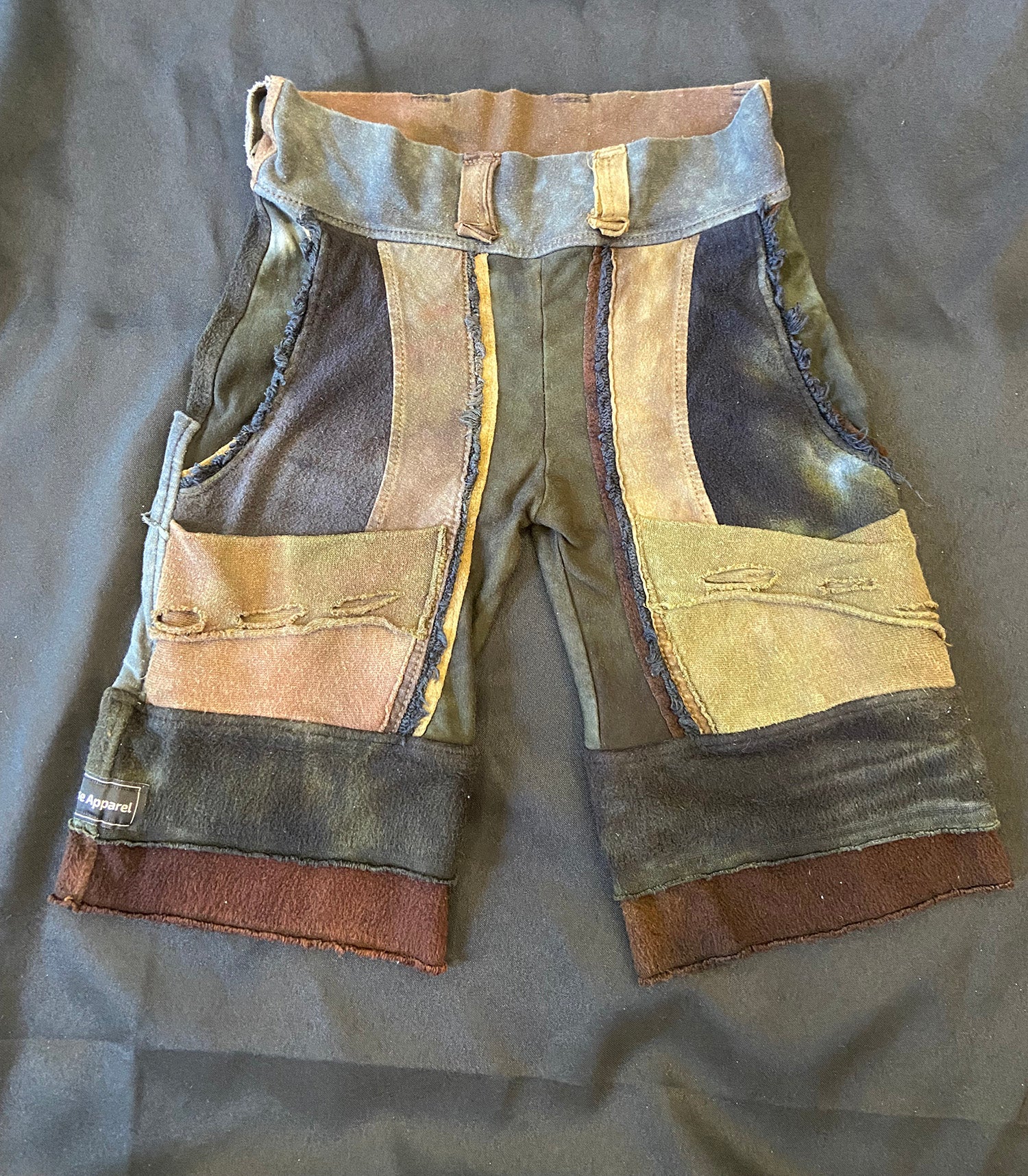 WILDHORSE APPAREL LONG SHORTS SIZE MEDIUM- ITEM #5