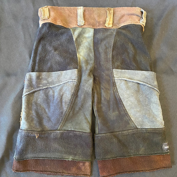 WILDHORSE APPAREL LONG SHORTS SIZE MEDIUM- ITEM #5