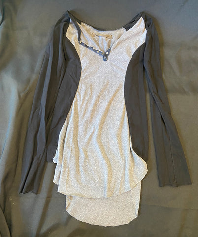 CROSSFOX LONG SLEEVE TOP- BLACK AND GREY SIZE MEDIUM ITEM #7
