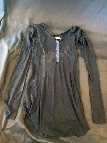 CROSSFOX LONG SLEEVE TOP- PLAIN BLACK SIZE MEDIUM ITEM #9