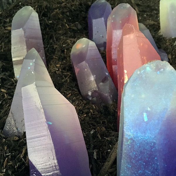 GARDEN CRYSTAL- CAST URETHANE GLOW IN THE DARK- IRIDESCENTS (GHOST PURPLE)