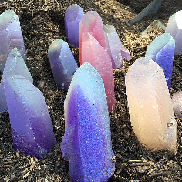 GARDEN CRYSTAL- CAST URETHANE GLOW IN THE DARK- IRIDESCENTS (GHOST PURPLE)