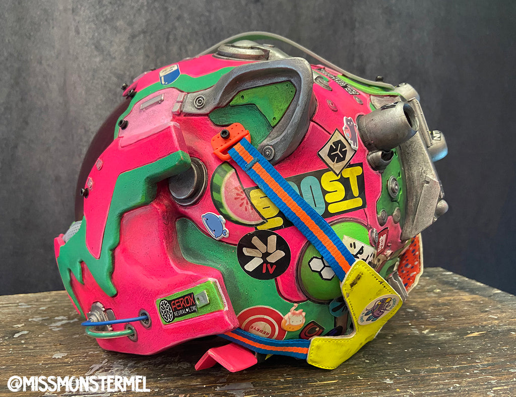HANDMADE PROP HELMET- BUBBLEGUM NOSTALGIA SHITTY KITTY S.O.S HELMET – missmonster