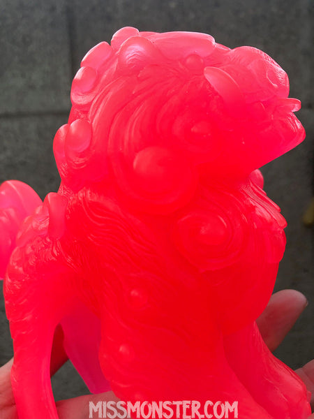 FOO DOG BLEP CAST FIGURE- BRIGHT PINK GLOW