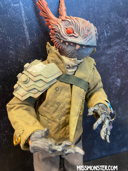 CUSTOM 1/6 FIGURE- MONSTER CRITTER