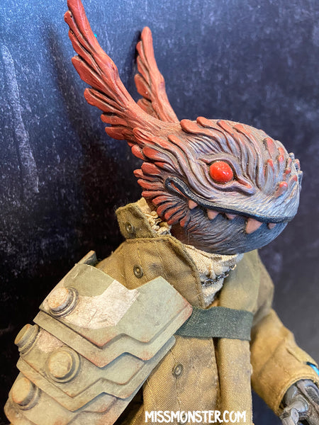 CUSTOM 1/6 FIGURE- MONSTER CRITTER