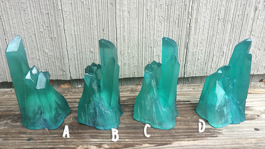 CAST CRYSTAL LIGHT- TEAL SPIKE