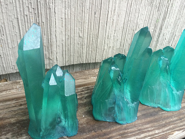 CAST CRYSTAL LIGHT- TEAL SPIKE