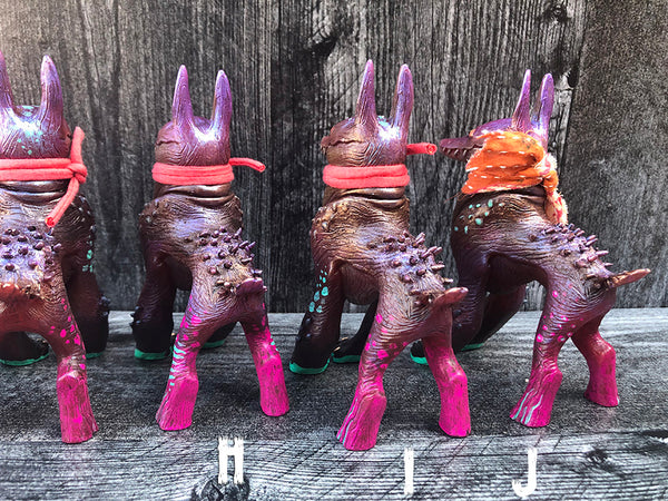 CRAGNOG CAST FIGURE- PURPLE IRIDESCENT