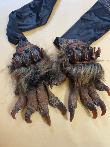 PATREON- DEMON COSTUME- HAND COVER/CLAWS