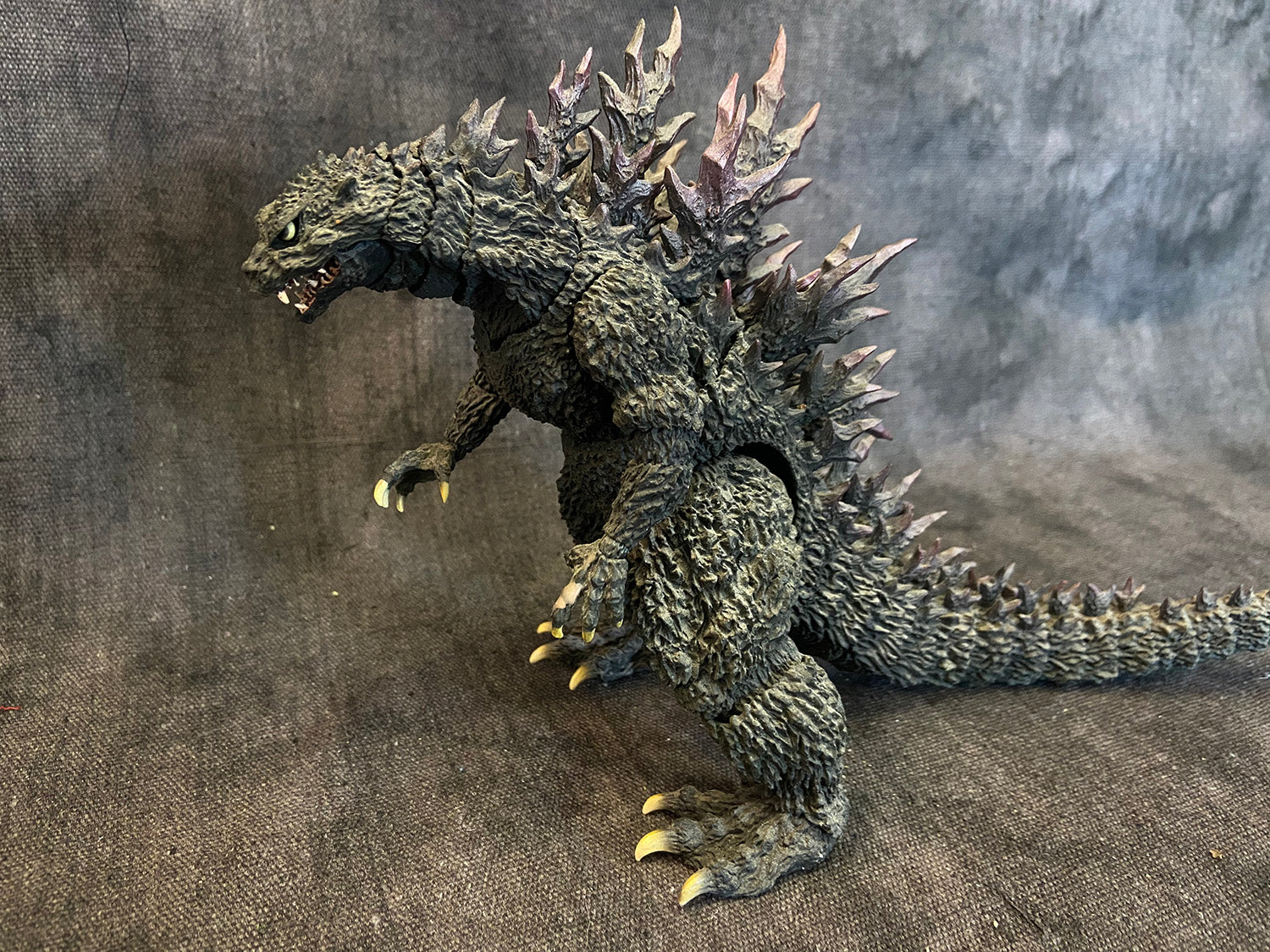 SH MONSTERARTS GODZILLA FIGURE