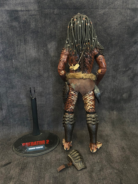 SHADOW PREDATOR 1/6 HOT TOYS FIGURE