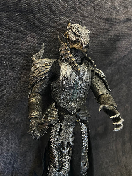DARK CROWN TOYS 1/6 SOUL HUNTER FIGURE