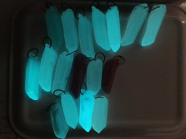 GLOW IN THE DARK SPARKLY CRYSTAL PENDANTS