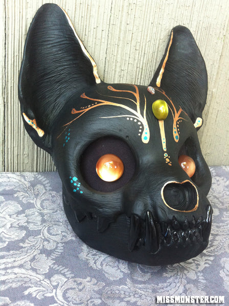 PAINTED AND FINISHED CAT SKULL MASK