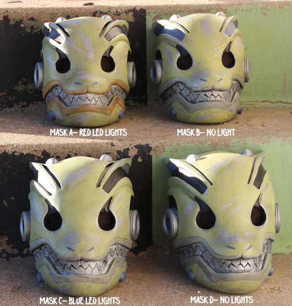 MILITARY GREEN BATLE DAMAGED ROBO FOX MASK