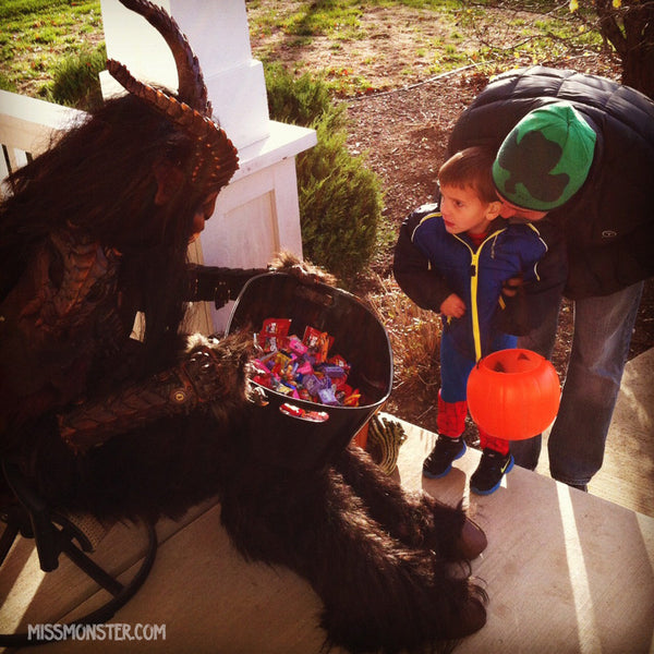 COSTUME HOOVES
